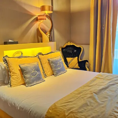 Le Stelsia Hotel Saint-Sylvestre-sur-Lot