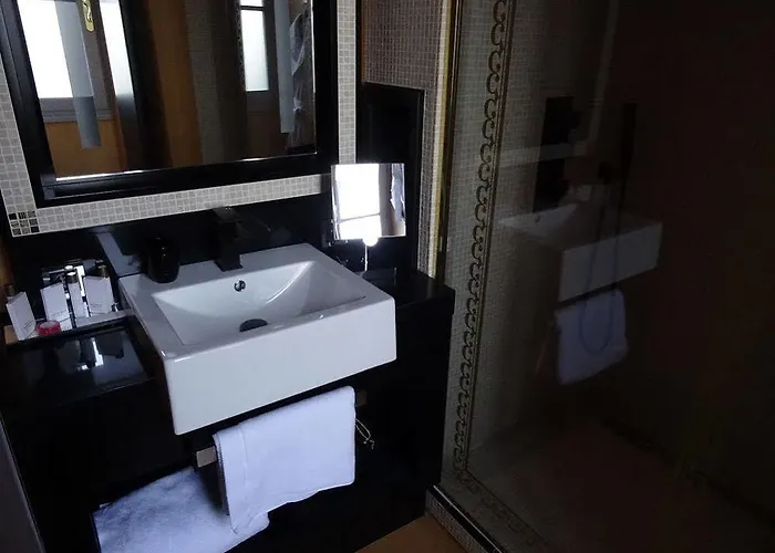 Le Stelsia فندق Saint-Sylvestre-sur-Lot